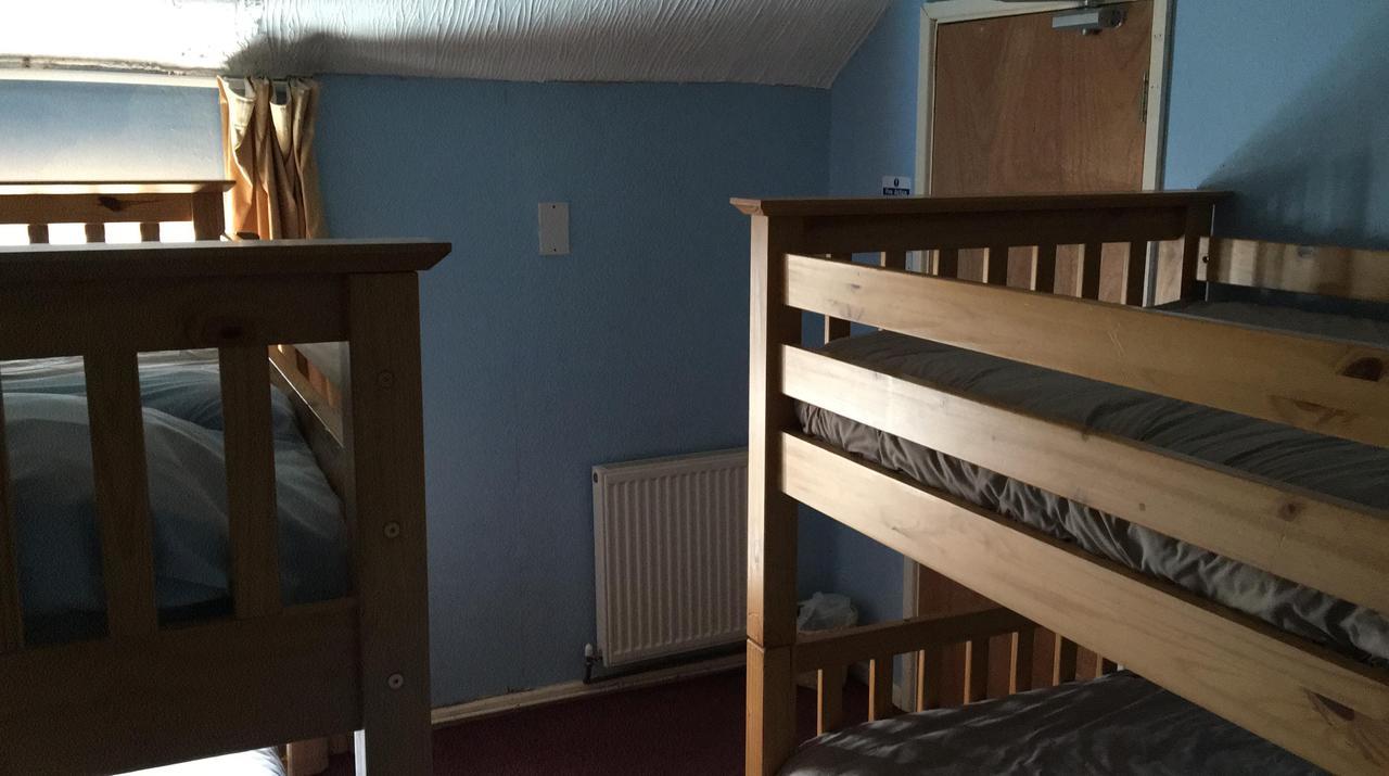 Pantyrathro International Hostel 카마던 외부 사진